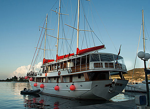 cau 368